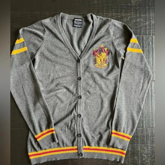 Harry Potter Gryffindor Crest Button Front Cardigan Sweater Gray Size Small - Picture 1 of 6